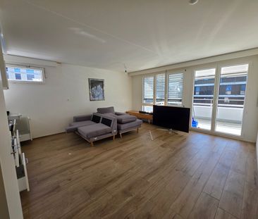 Helle 2.5-Zimmer-Wohnung mit Balkon - Foto 1