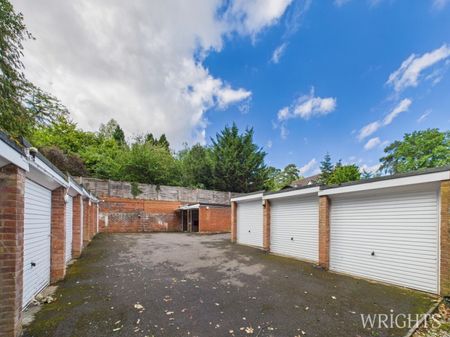 2 bedroom Apartment - Canonsfield Road, Welwyn - Photo 2