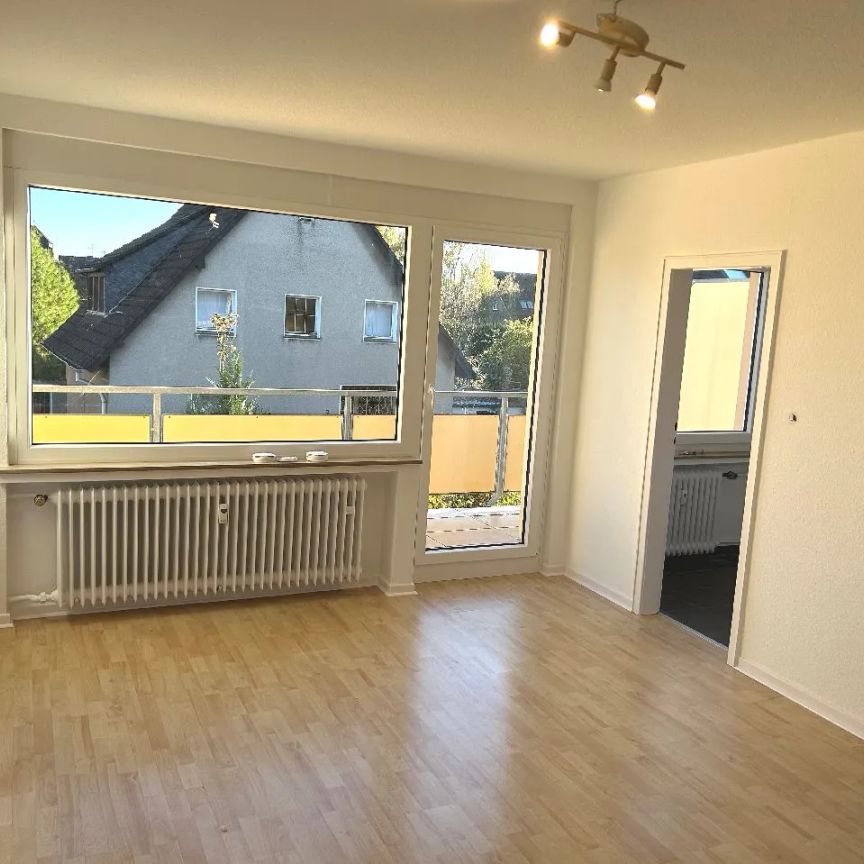 Renovierte 1-Zimmer-Wohnung mit Südbalkon in Leverkusen-Lützenkirchen! - Photo 1