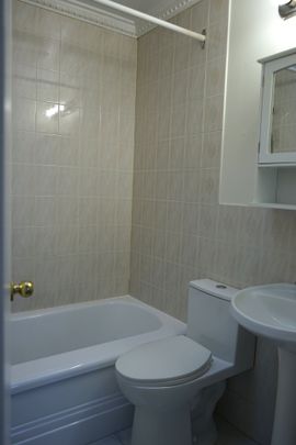 For Lease - 461 Eglinton Avenue Unit# 2, Toronto, Ontario - Photo 1