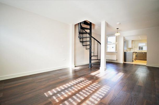 2 Bedroom Terraced To Let - Photo 1