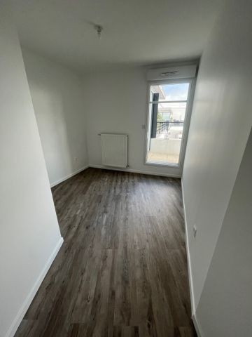 Location Appartement 4 pièces 91m² MAISONS ALFORT 94700 - Photo 3