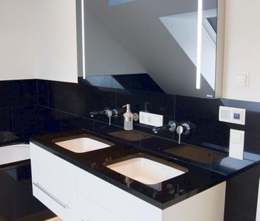 Jetzt aber! Schickes Dachgeschoss + Parkett + Fußbodenheizung + Log... - Photo 5