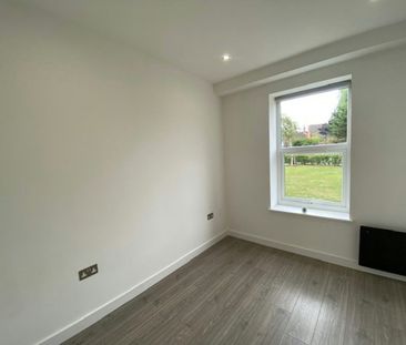 Flat to rent on - Photo 3
