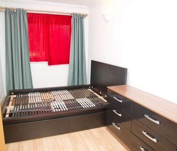 Greenwich Heights, Master Gunner Place, SE18 - Photo 1