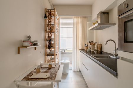 Appartement met 2 slaapkamers en uitzicht op de Nationale Bank in doorwaadbaar* gebouw - Photo 3