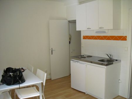 T2 de 39m² – Centre-Ville – LIMOGES – LOCATION – BEGIP - Photo 4