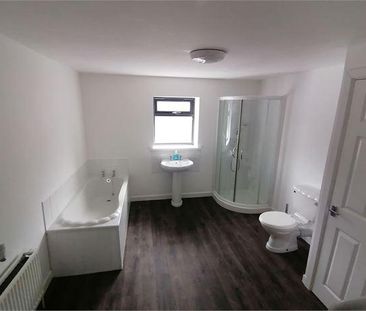 3 bedroom terraced house to rent - Photo 3