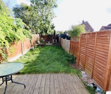 Bowfell Drive, Langdon Hills, Property for rent - Photo 2