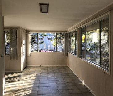 9 Rawnsley Street, Dutton Park QLD 4102 - House For Rent | Domain - Photo 6