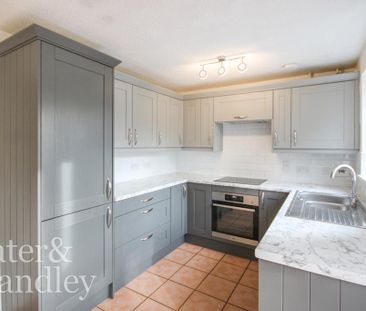 3 bedroom end of terrace house to rent - Photo 5