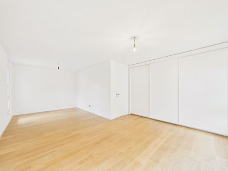 Newly renovated 6.5-room triplex duplex apartment in Wallisellen, canton ZH - Photo 4