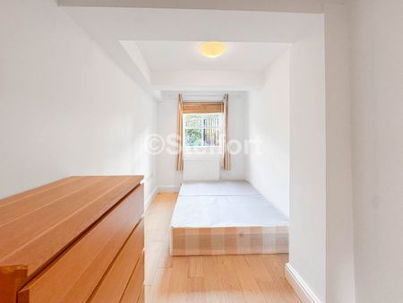 St. John's Grove, N19, London - Photo 3