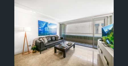 Contemporary lifestyle apartment footsteps to Bondi Beach - Photo 2