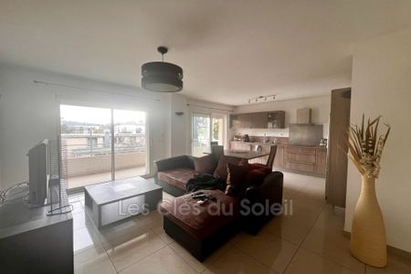 Location appartement meublé 3 pièces 54 m² Toulon - Photo 5