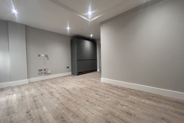 Jarrom Street - Photo 1