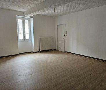 Location appartement 3 pièces, 116.00m², Saint-Benoît-de-Carmaux - Photo 1