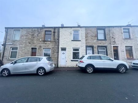 2 bed terraced house to rent in Shale Street, Burnley, BB12 - Photo 5