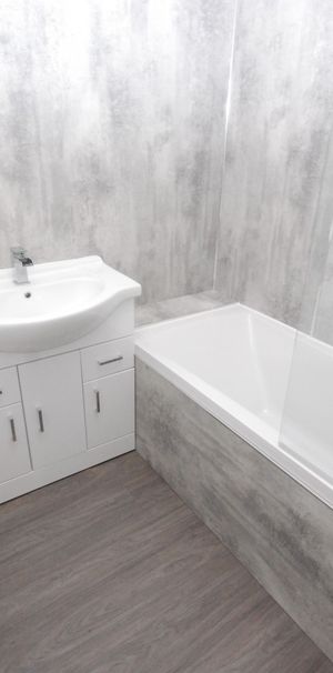 2 bed flat to rent in Jackson Street, Gateshead, NE8 - Photo 1