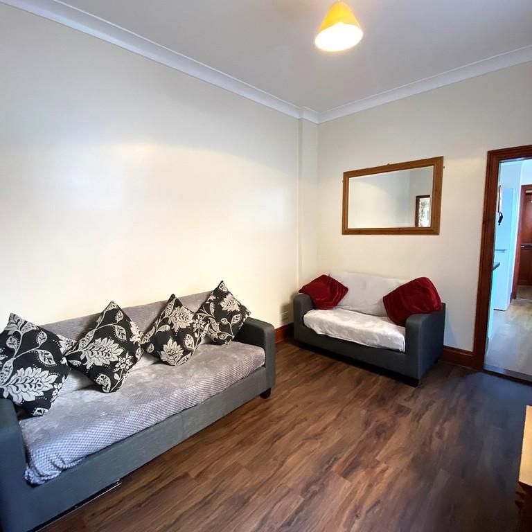 5 bedroom terraced house to rent - Photo 1