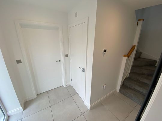 Winds Point, Stourbridge, Hagley - Photo 1