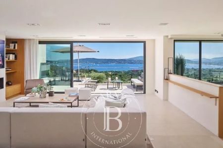 LOCATION SAISONNIÈRE - GRIMAUD - VUE MER PANORAMIQUE - 5 CHAMBRES - 1 STUDIO - Photo 3