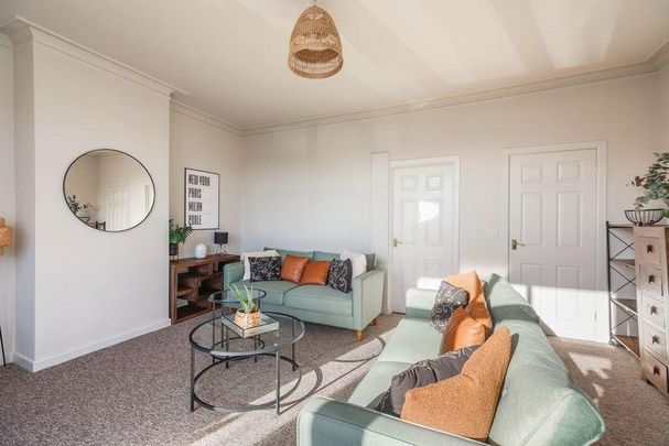 2 bedroom property to rent - Photo 1