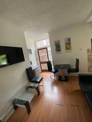 3 bedroom terraced house to rent - Photo 1