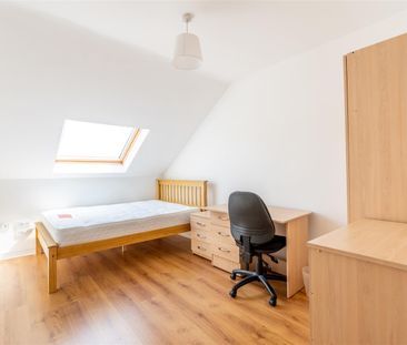 6 bed maisonette to rent in Stratford Road, Heaton, NE6 - Photo 4