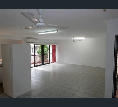 2/52 Minnie Street, Parramatta Park, Qld 4870 - Photo 4