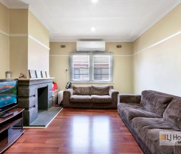 "Handy and Convenient Location" - Photo 4