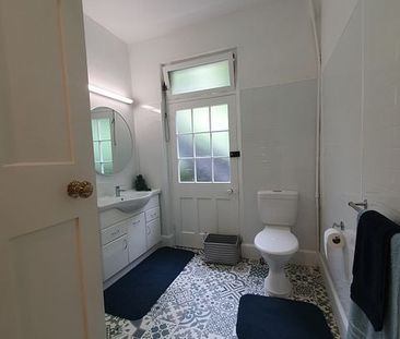 Stunning apartment above the Whanganui Awa - Photo 5