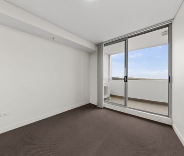 Large 2 Bedroom Apartment - 4 Weeks Rent Free - Photo 3