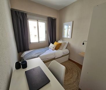 Carrer de Jaca, Valencia, Valencian Community 46010 - Photo 5