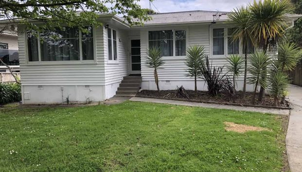 Spacious Family Home with Extra Rumpus Room and Workshop - Photo 1