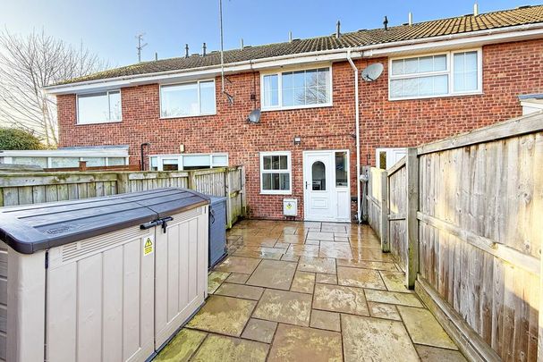 2 bedroom terraced house to rent - Photo 1