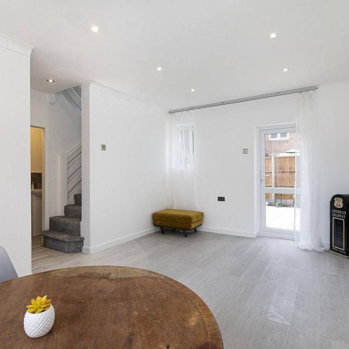 5 bedroom terraced house to rent - Photo 1