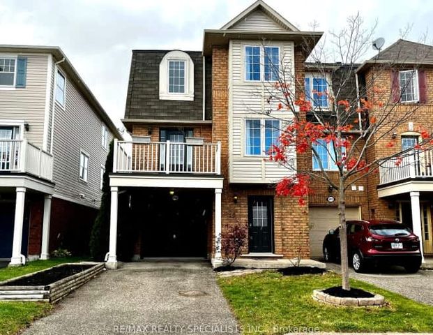 800 Shortreed Crescent - Photo 1