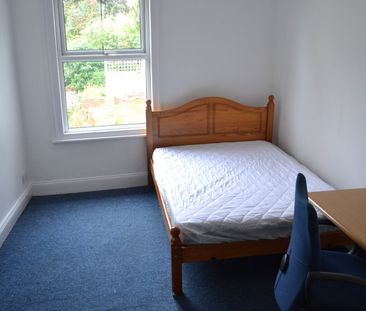 5 Bed Terraced House, Old Ashley Hill, BS6 - Photo 2