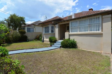 42 Alexandra Avenue, Westmead - Photo 3