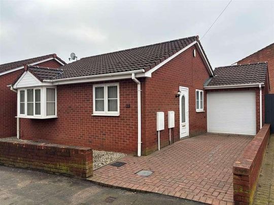 Havacre Lane, Bilston, WV14 - Photo 1