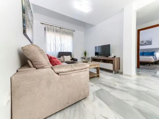 Calle Salitre, Málaga, Andalusia 29002 - Photo 1