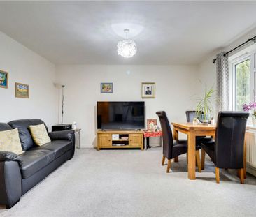 Cedar Court, St Albans, AL4 0DL - Photo 2