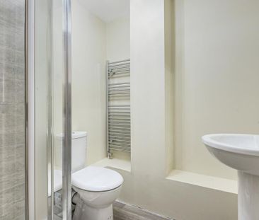 2 bedroom flat to rent - Photo 6