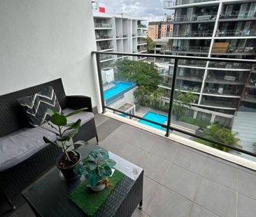 East Perth - Photo 4