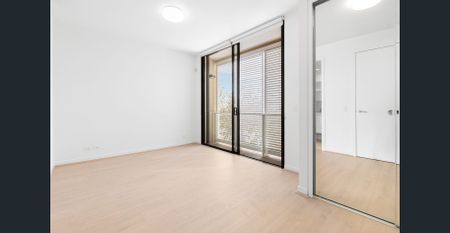 Luxurious coastal living in the heart of Prince Henry - Photo 2