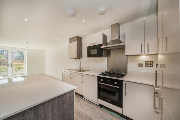 Hartfield Road, SW19, London - Photo 1