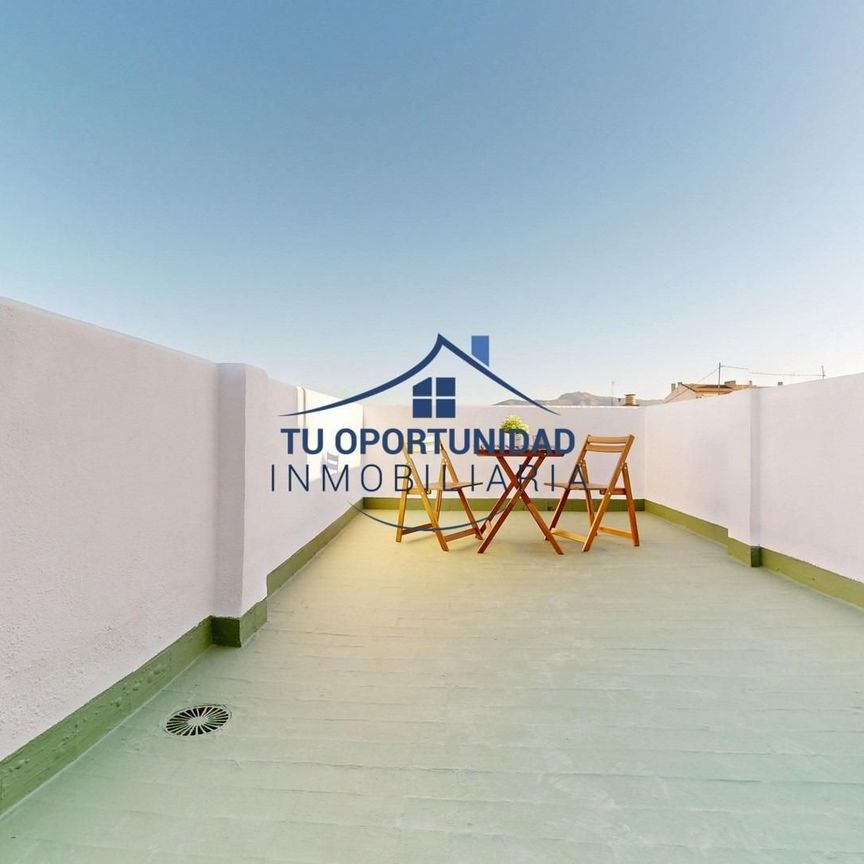 Apartamento de alquiler en Calle de Rosalía de Castro, Puente Tocinos - Photo 1