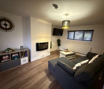 Maesyfelin, Llanelli, SA15 - Photo 1