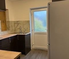 2 Bed Bungalow, Peveril Drive, CV3 - Photo 2